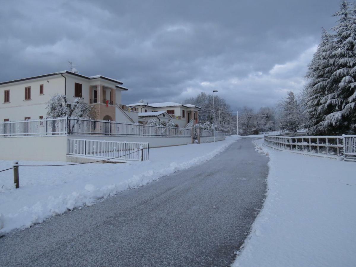 Residence Stella Del Gran Sasso Colledara Екстер'єр фото