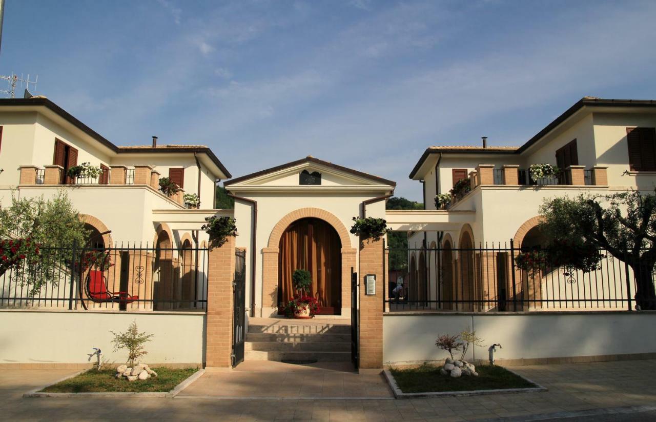 Residence Stella Del Gran Sasso Colledara Екстер'єр фото