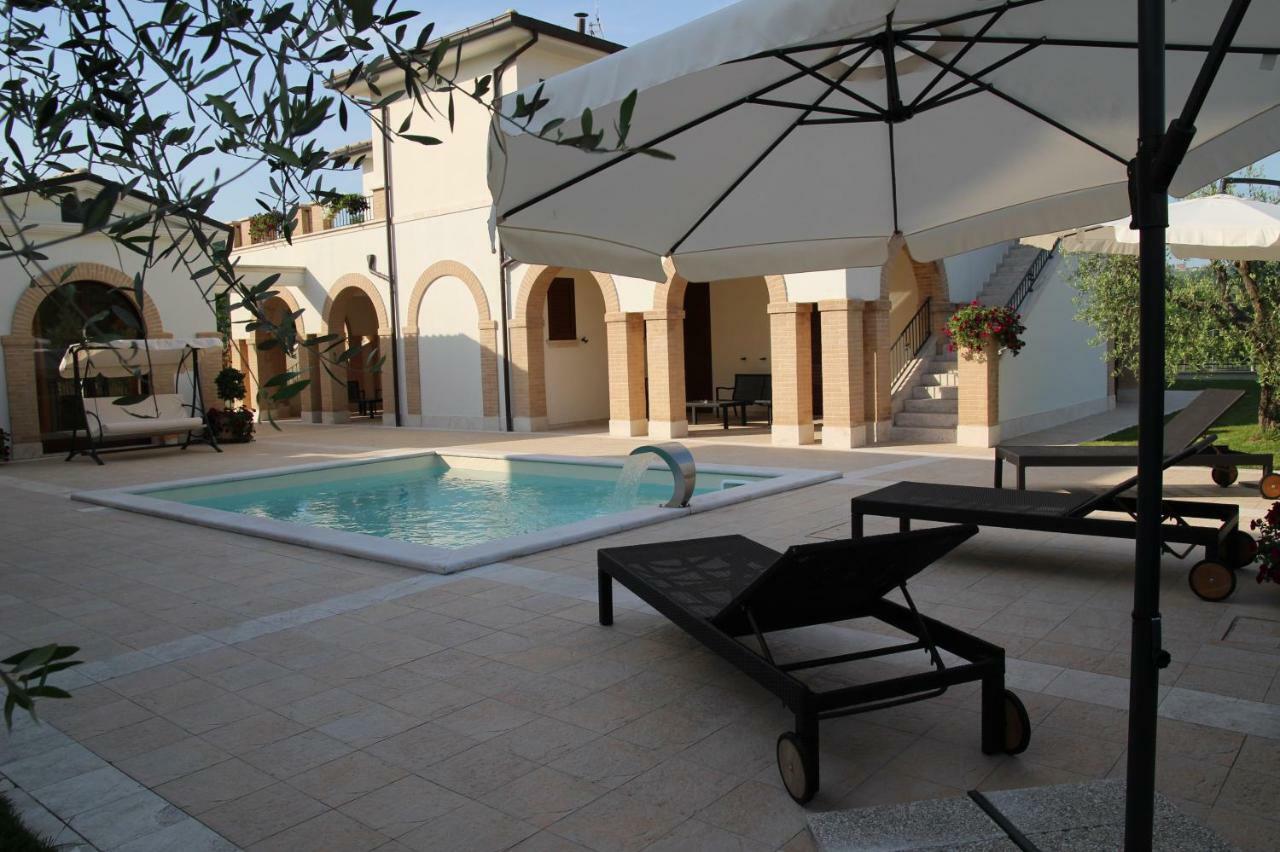 Residence Stella Del Gran Sasso Colledara Екстер'єр фото