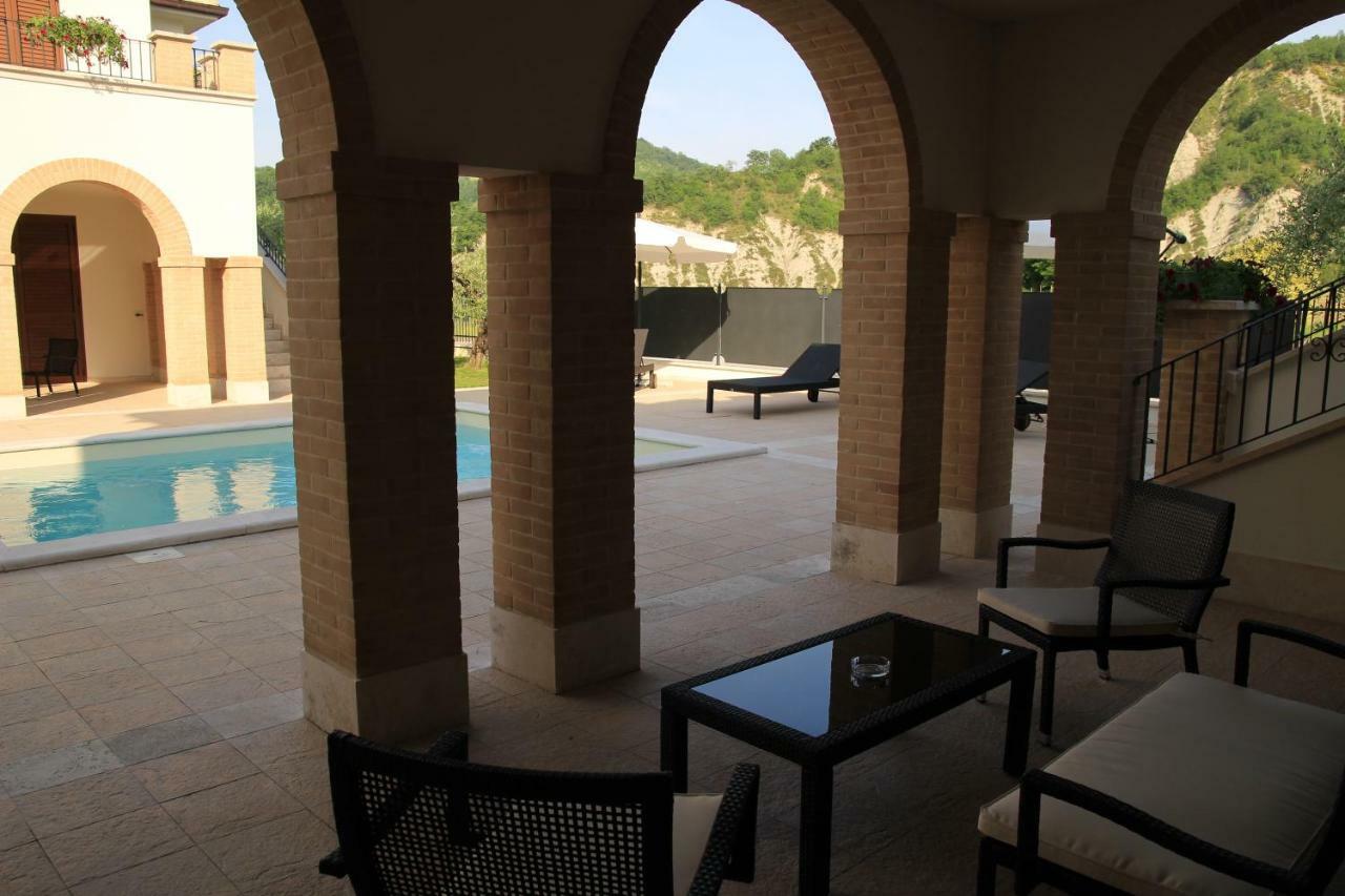 Residence Stella Del Gran Sasso Colledara Екстер'єр фото
