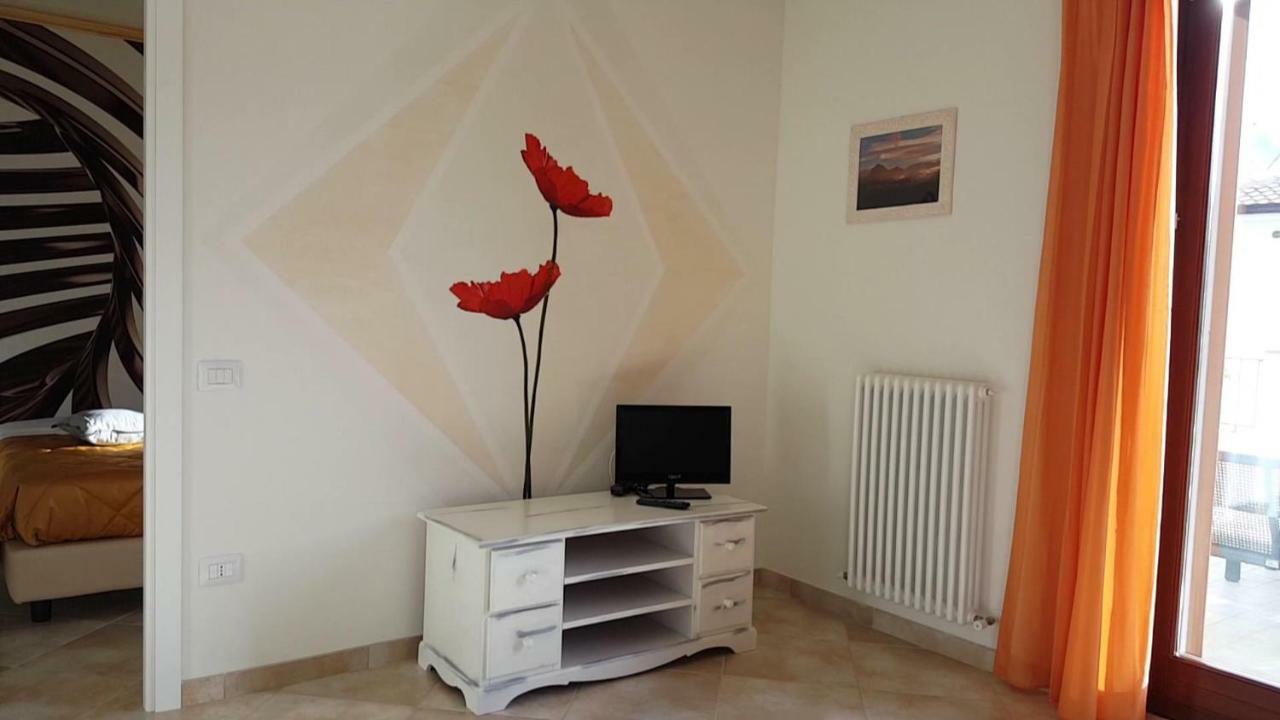 Residence Stella Del Gran Sasso Colledara Екстер'єр фото