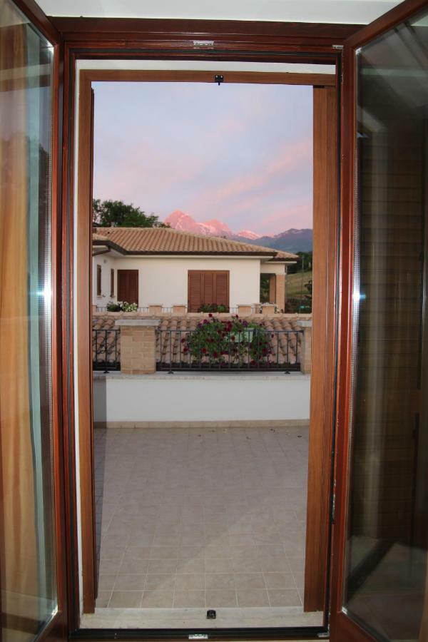 Residence Stella Del Gran Sasso Colledara Екстер'єр фото