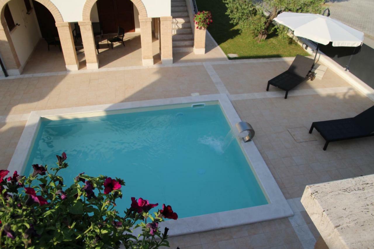 Residence Stella Del Gran Sasso Colledara Екстер'єр фото