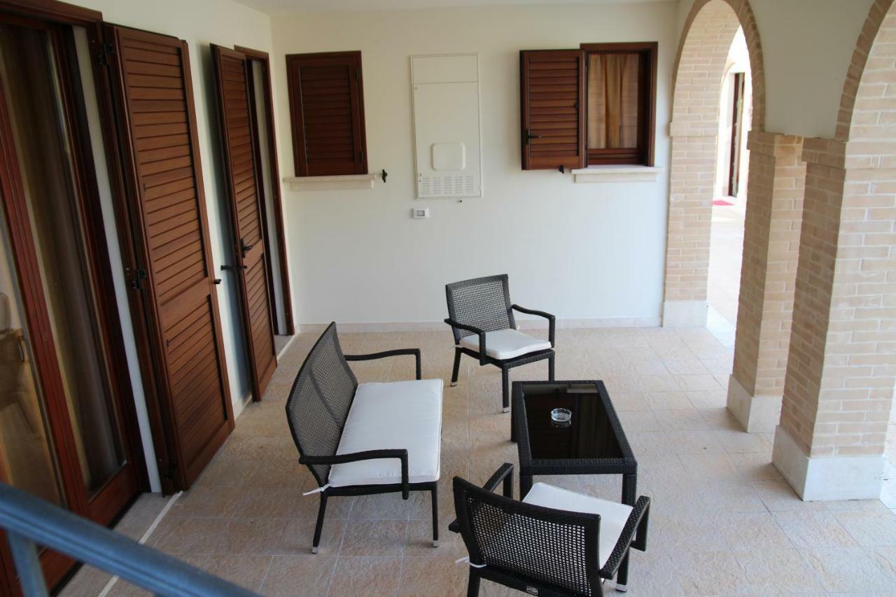 Residence Stella Del Gran Sasso Colledara Екстер'єр фото